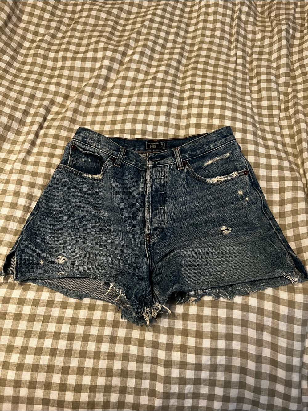 Abercrombie & Fitch 4” High Rise Shorts